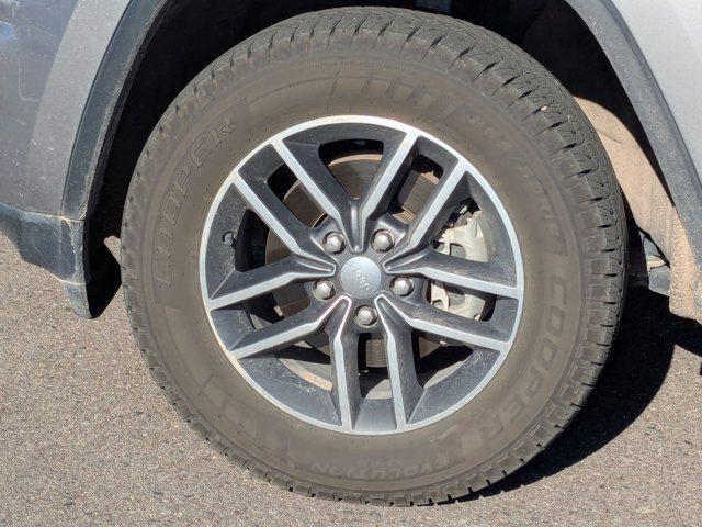 used 2017 Jeep Grand Cherokee car, priced at $11,996