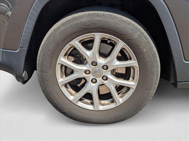 used 2014 Jeep Cherokee car, priced at $6,996