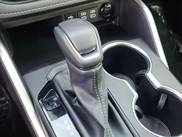 used 2024 Toyota Highlander car, priced at $40,989