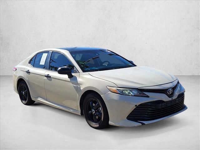 used 2018 Toyota Camry Hybrid car, priced at $18,682