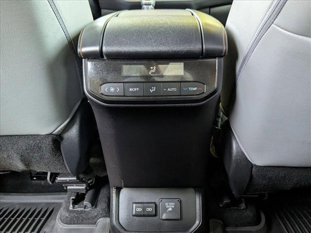used 2023 Toyota Highlander Hybrid car, priced at $38,998