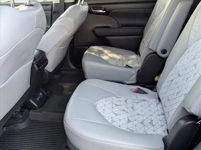 used 2023 Toyota Highlander Hybrid car, priced at $38,998