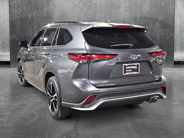 used 2021 Toyota Highlander car, priced at $31,516