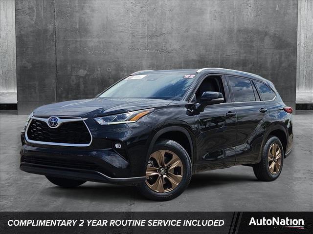 used 2022 Toyota Highlander Hybrid car, priced at $34,996