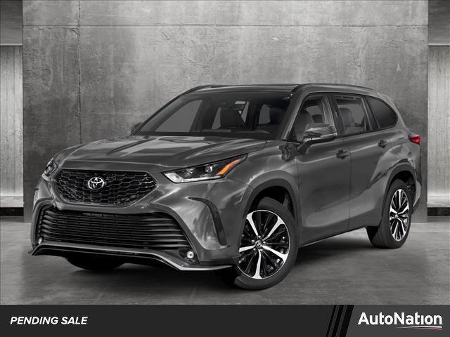 used 2022 Toyota Highlander car, priced at $34,996