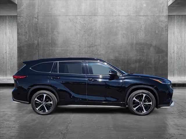 used 2021 Toyota Highlander car, priced at $29,697