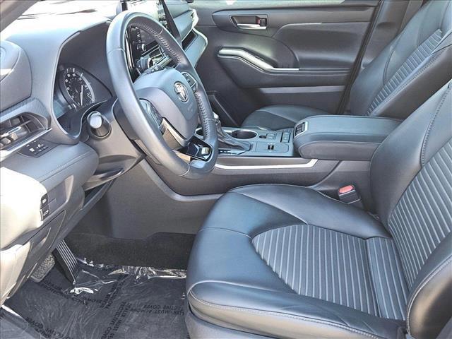 used 2021 Toyota Highlander car, priced at $29,697