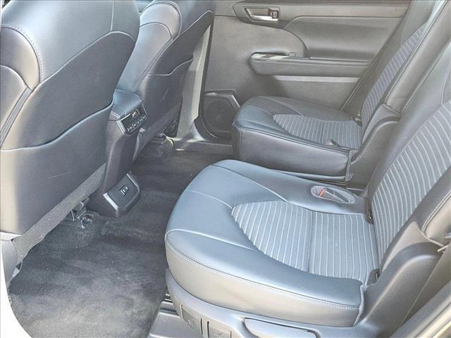 used 2021 Toyota Highlander car, priced at $29,697