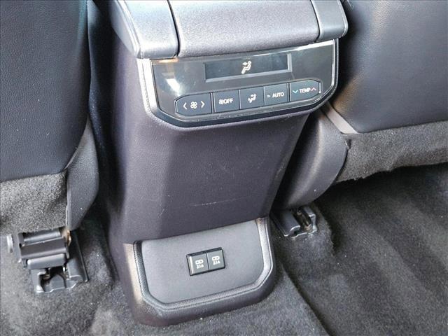 used 2021 Toyota Highlander car, priced at $29,697