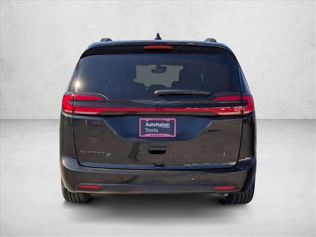 used 2023 Chrysler Pacifica car, priced at $29,996