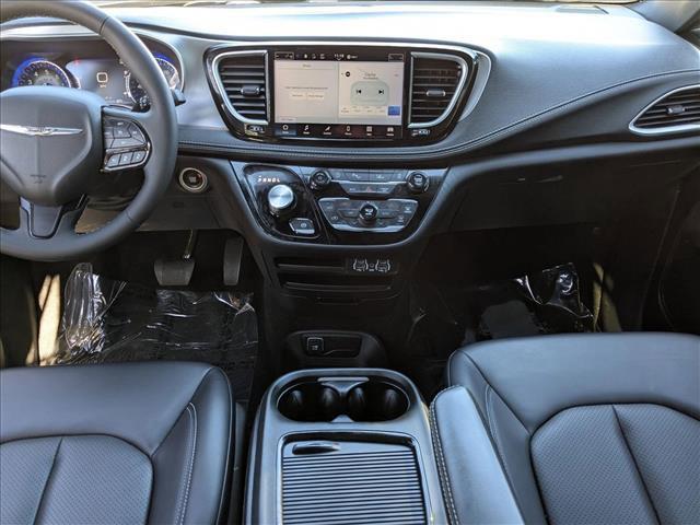 used 2023 Chrysler Pacifica car, priced at $29,996