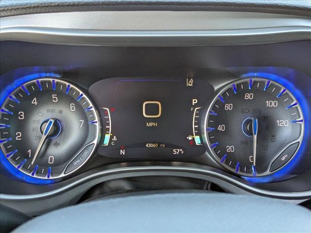 used 2023 Chrysler Pacifica car, priced at $29,996