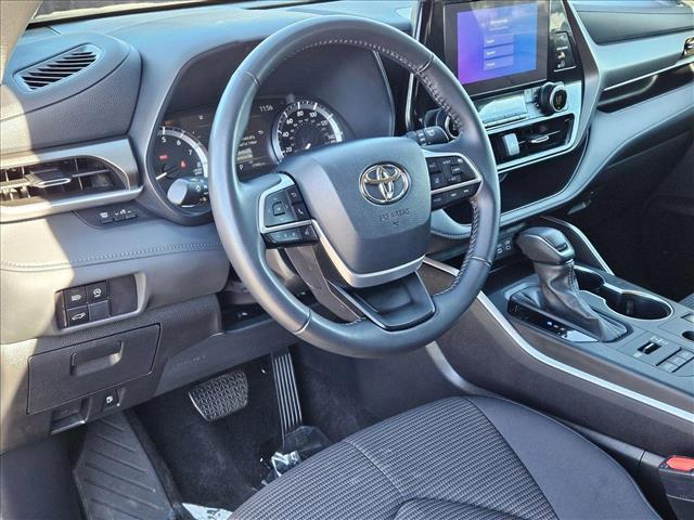 used 2024 Toyota Highlander car, priced at $39,417