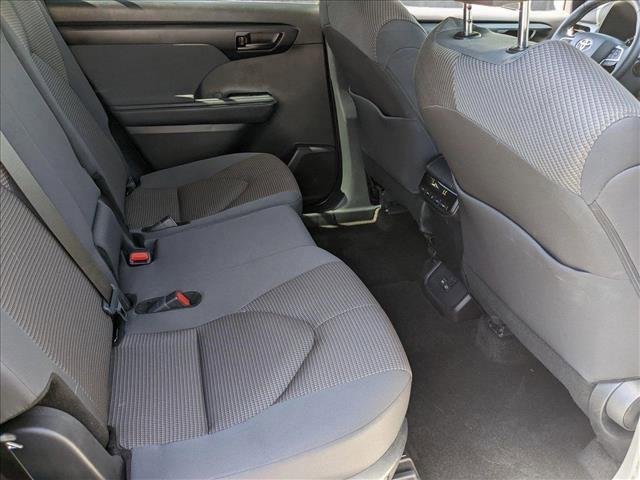 used 2025 Toyota Highlander car, priced at $42,996