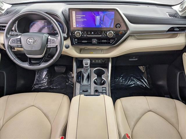 used 2023 Toyota Highlander Hybrid car, priced at $39,996