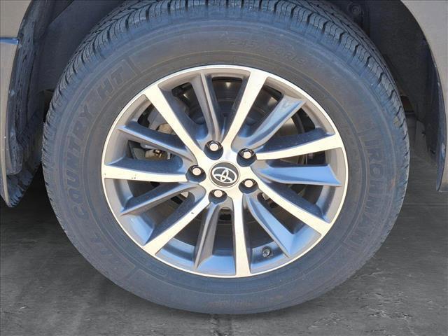 used 2019 Toyota Highlander Hybrid car, priced at $26,981