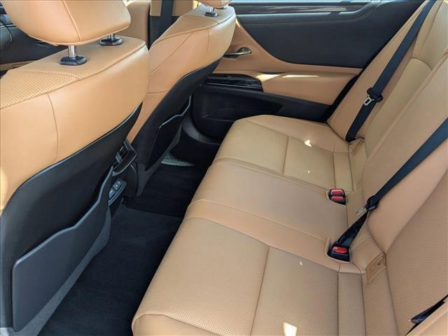 used 2022 Lexus ES 300h car, priced at $33,449