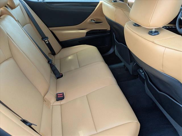 used 2022 Lexus ES 300h car, priced at $33,449
