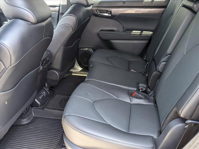 new 2025 Toyota Highlander car, priced at $53,287