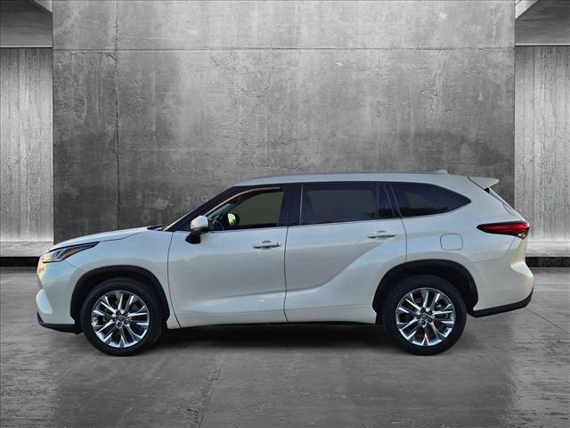 used 2020 Toyota Highlander car, priced at $28,133