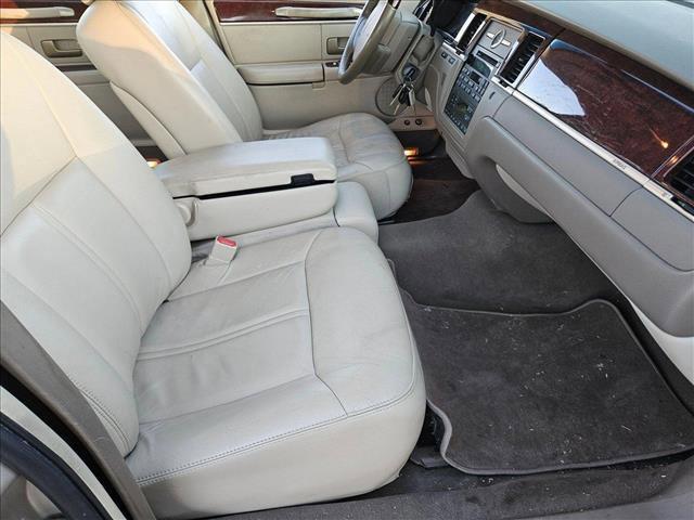 used 2005 Lincoln Town Car car, priced at $7,996