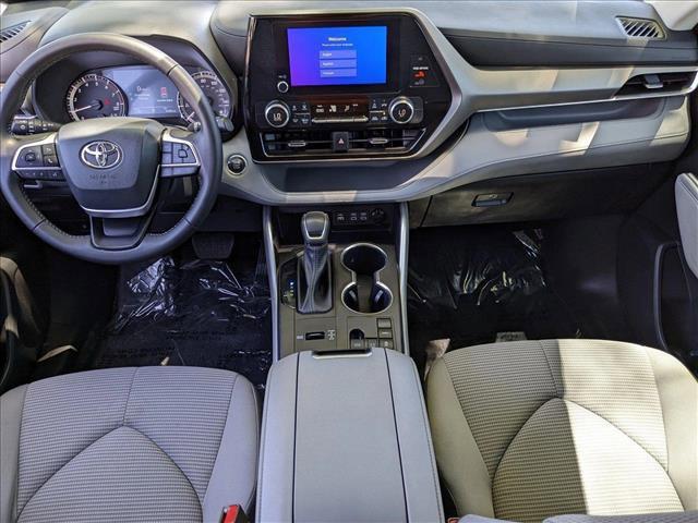 used 2023 Toyota Highlander car, priced at $30,949