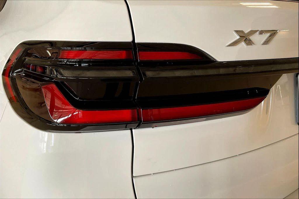 new 2026 BMW X7 car, priced at $96,135