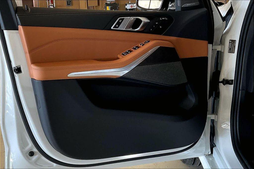 new 2026 BMW X7 car, priced at $96,135