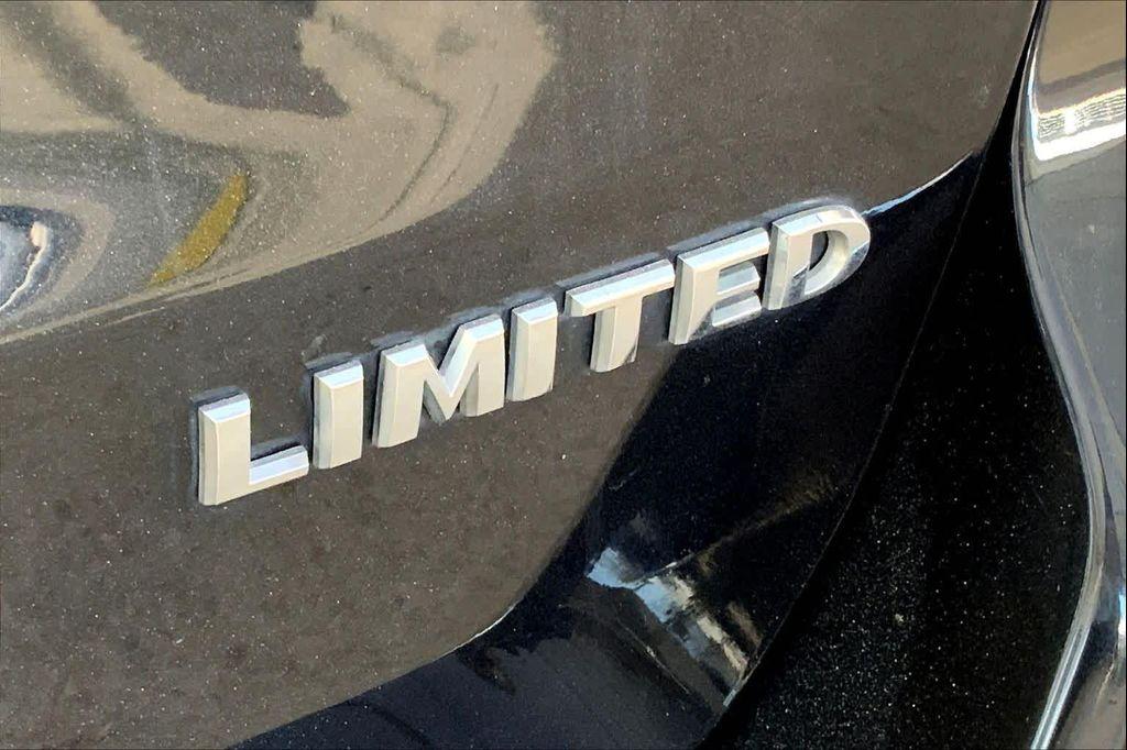 used 2016 Jeep Grand Cherokee car, priced at $12,681