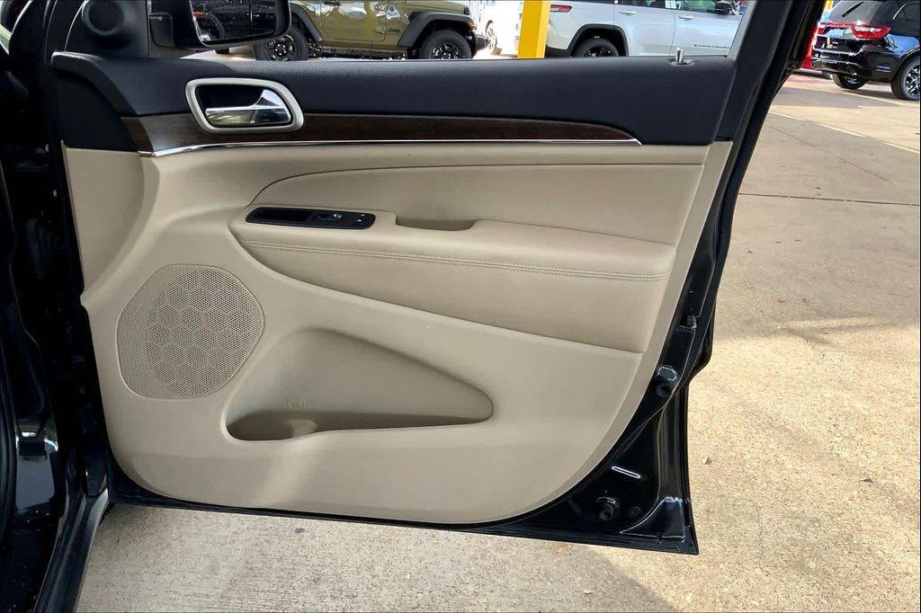 used 2016 Jeep Grand Cherokee car, priced at $12,681