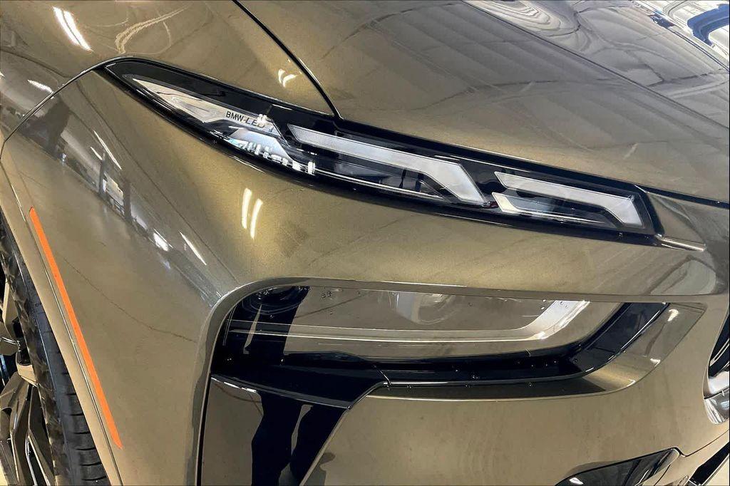 new 2026 BMW X7 car, priced at $99,280