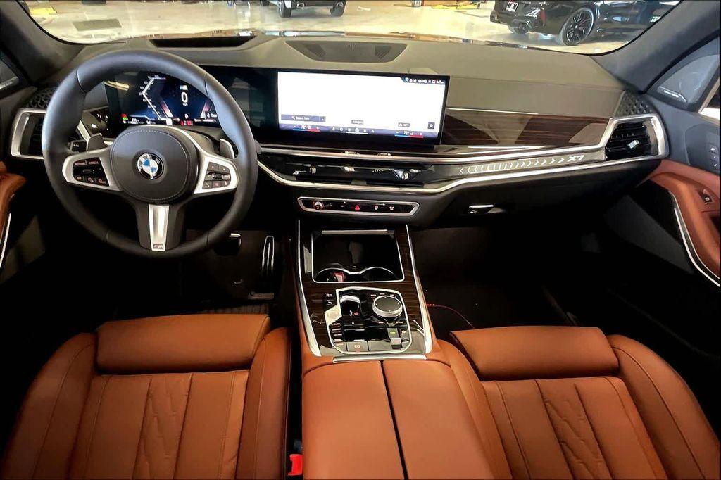 new 2026 BMW X7 car, priced at $99,280