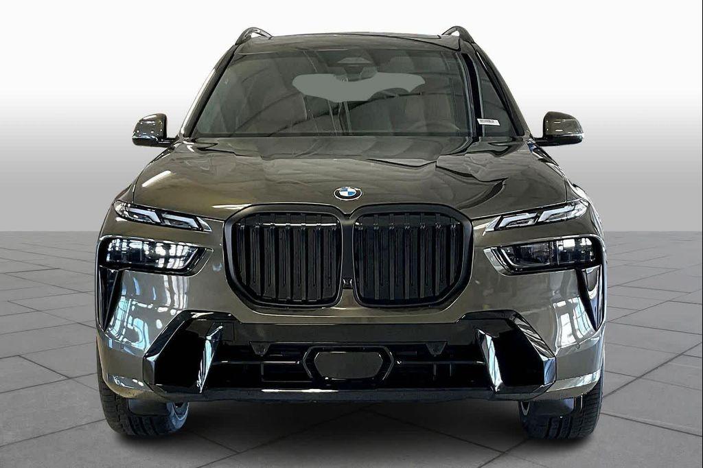 new 2026 BMW X7 car, priced at $99,280