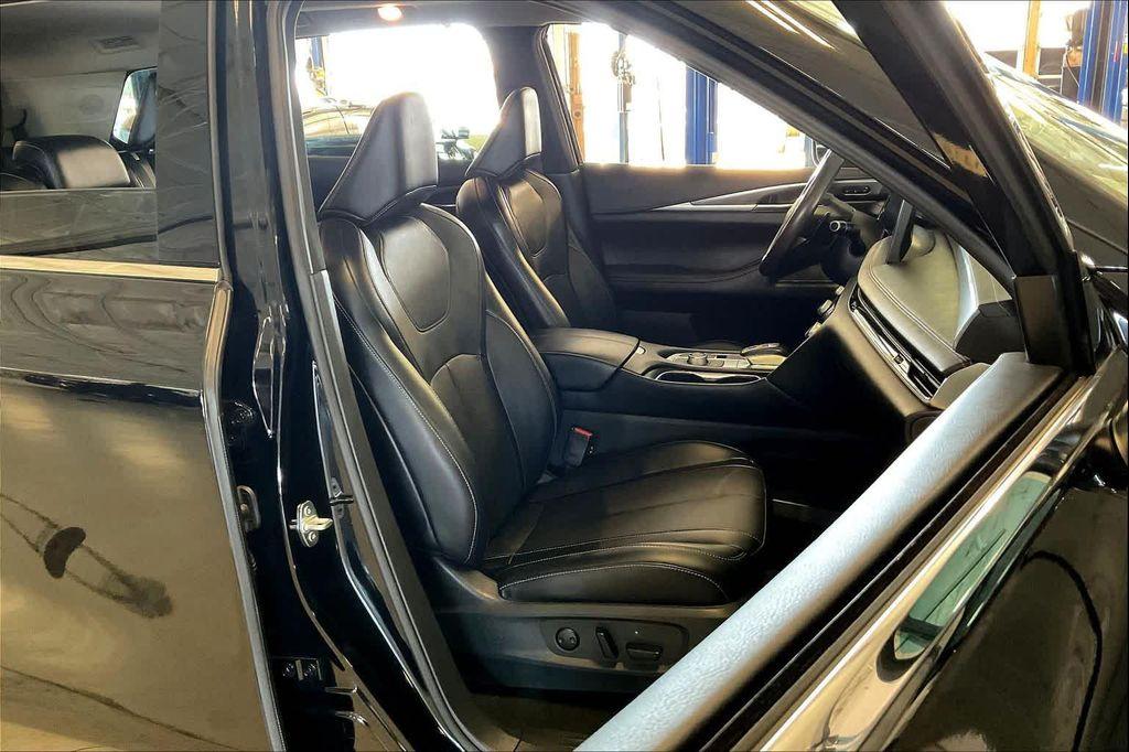 used 2023 INFINITI QX60 car, priced at $38,592