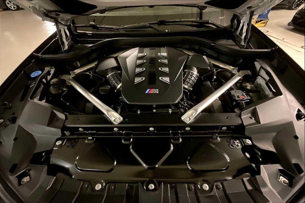 new 2026 BMW X7 car, priced at $122,760