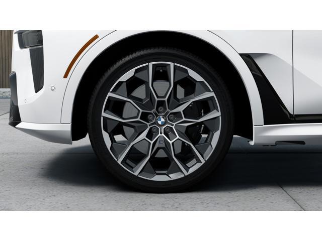 new 2026 BMW X7 car, priced at $101,635