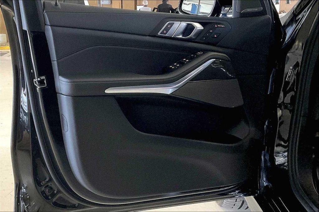 new 2026 BMW X7 car, priced at $120,660
