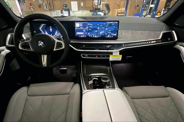 new 2025 BMW X7 car, priced at $97,155