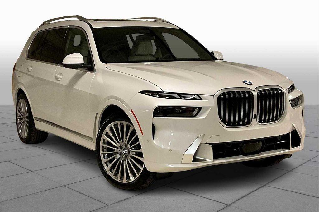 new 2026 BMW X7 car, priced at $100,225