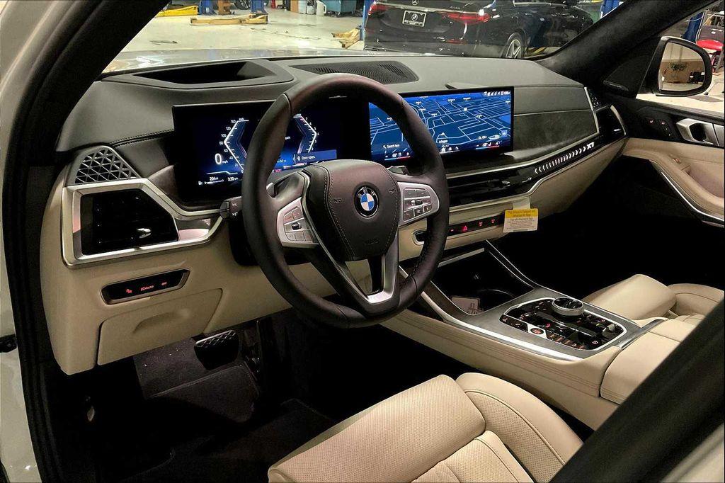 new 2026 BMW X7 car, priced at $100,225