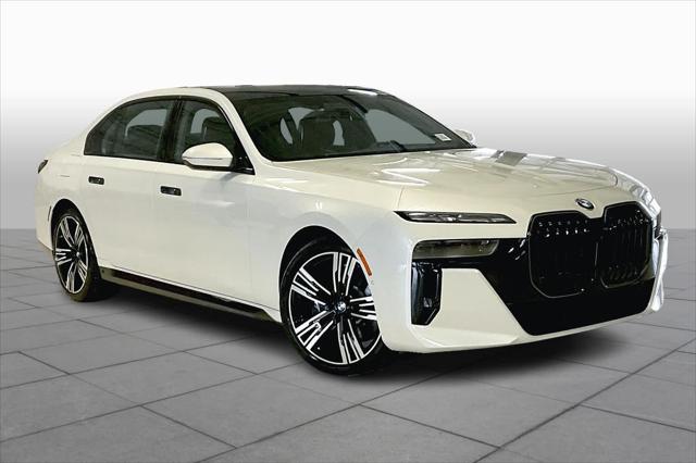 new 2025 BMW 760 car, priced at $134,755