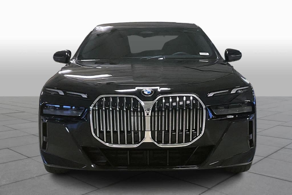 new 2024 BMW 760 car, priced at $124,620