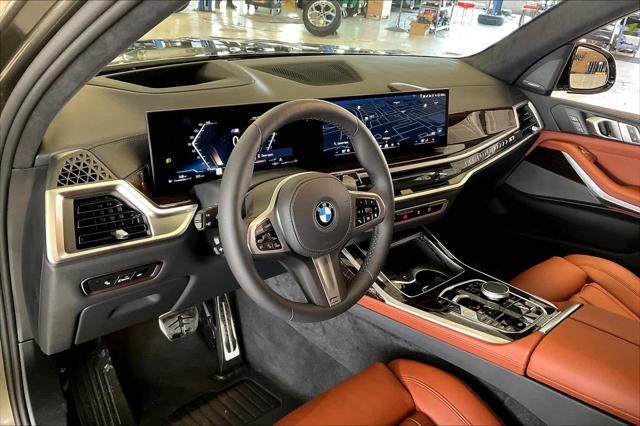 new 2025 BMW X7 car, priced at $100,555