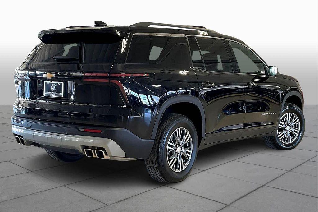 used 2025 Chevrolet Traverse car, priced at $36,483