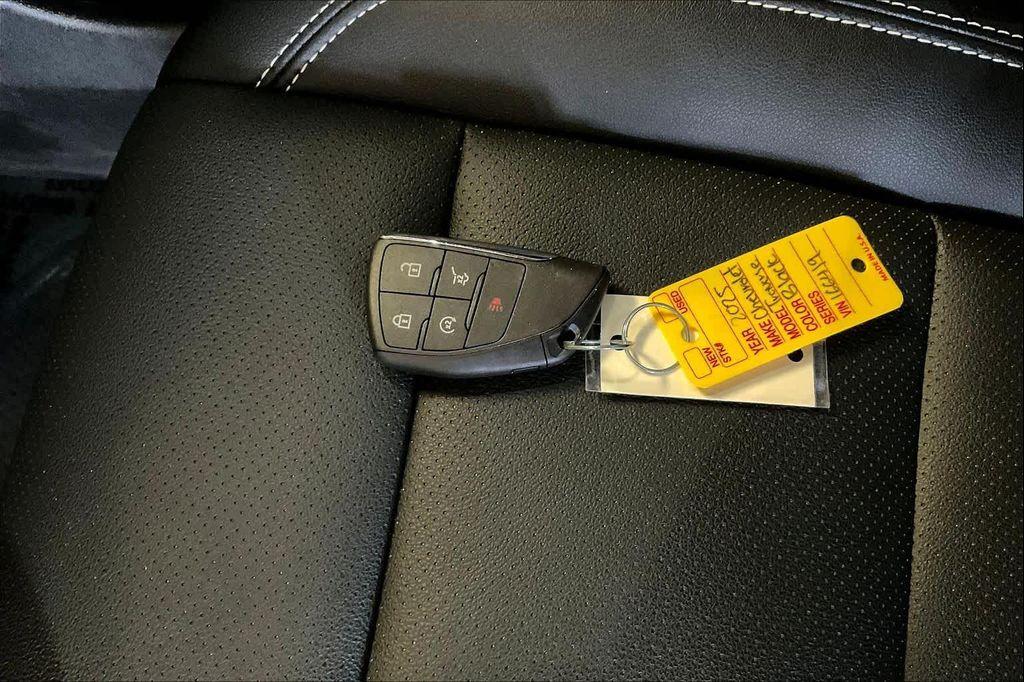 used 2025 Chevrolet Traverse car, priced at $36,483