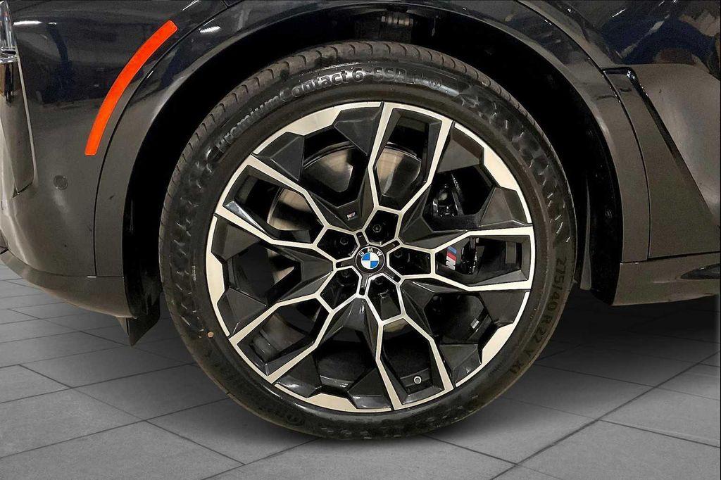 new 2026 BMW X7 car, priced at $125,560
