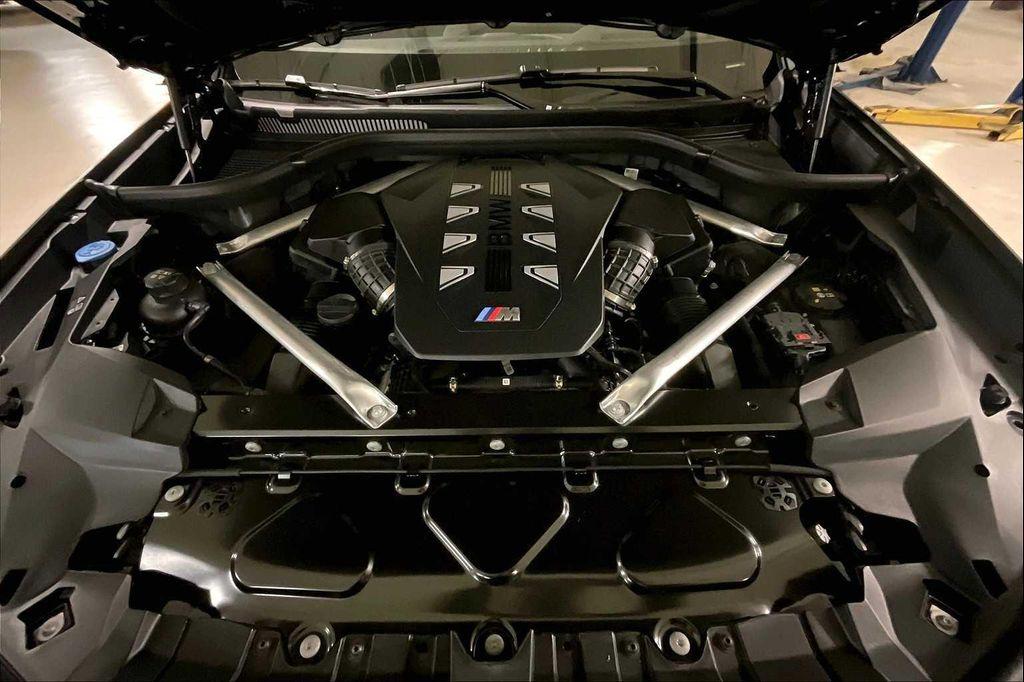 new 2026 BMW X7 car, priced at $125,560