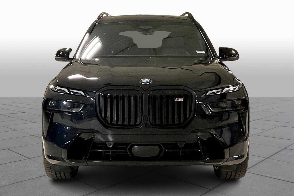 new 2026 BMW X7 car, priced at $125,560