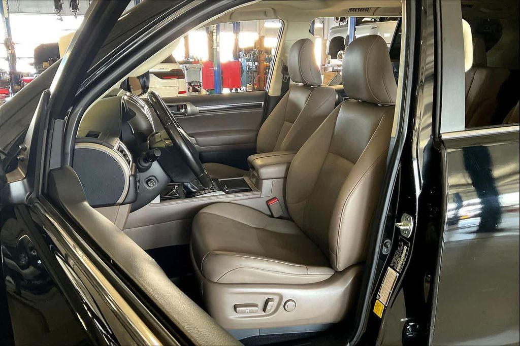 used 2020 Lexus GX 460 car, priced at $38,681