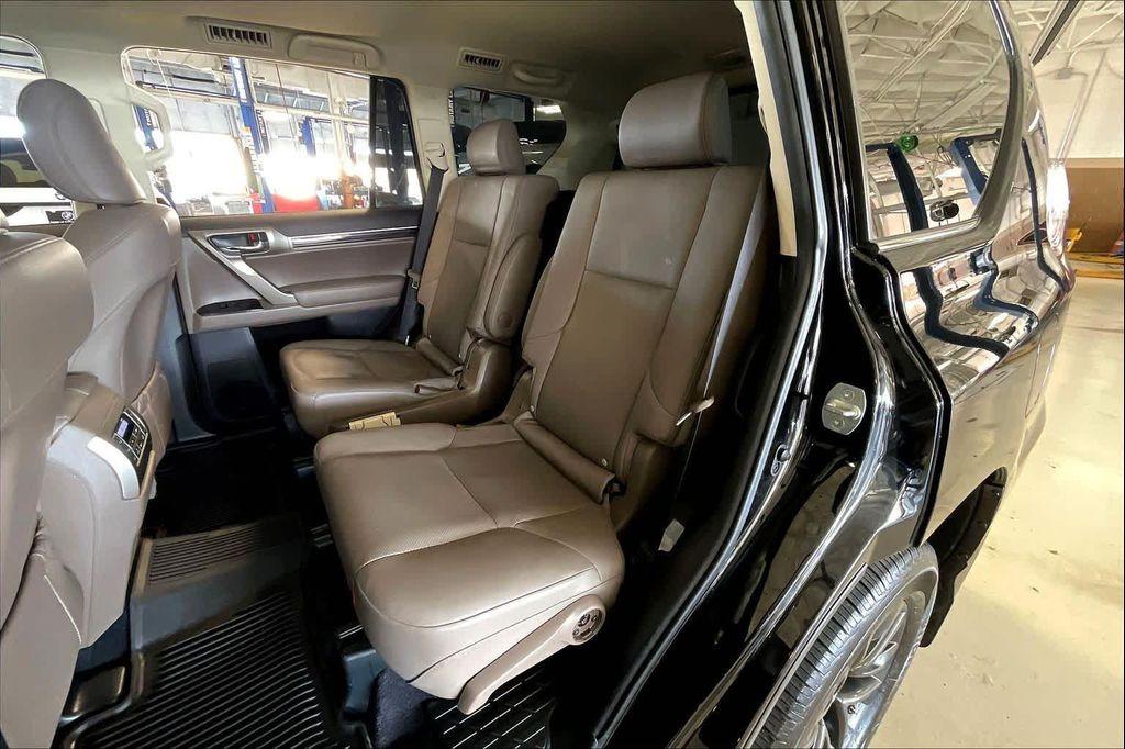 used 2020 Lexus GX 460 car, priced at $38,681